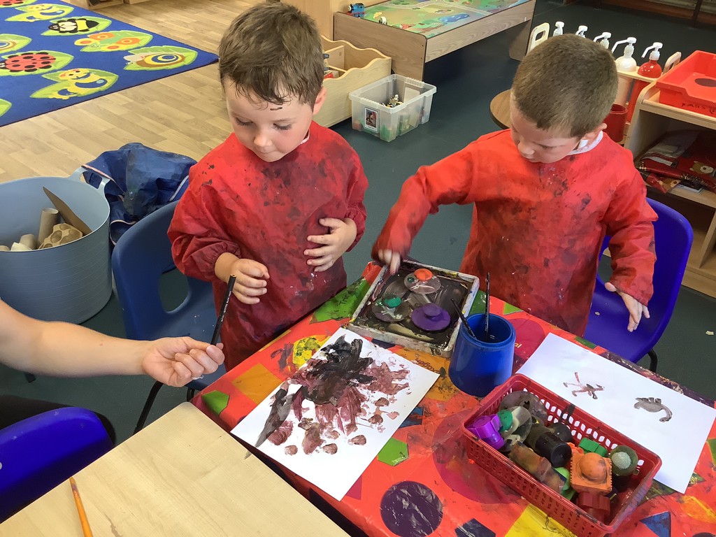 parksideprimary's tweet photo. What a wonderful week we've had! Especially our new Reception children who all started school this week. They have been busy learning &amp; exploring the school and all of them have had big smiles on their faces! Welcome to the 2021-2022 group of children! #newbeginnings #potential https://t.co/QBPMHc2cmr
