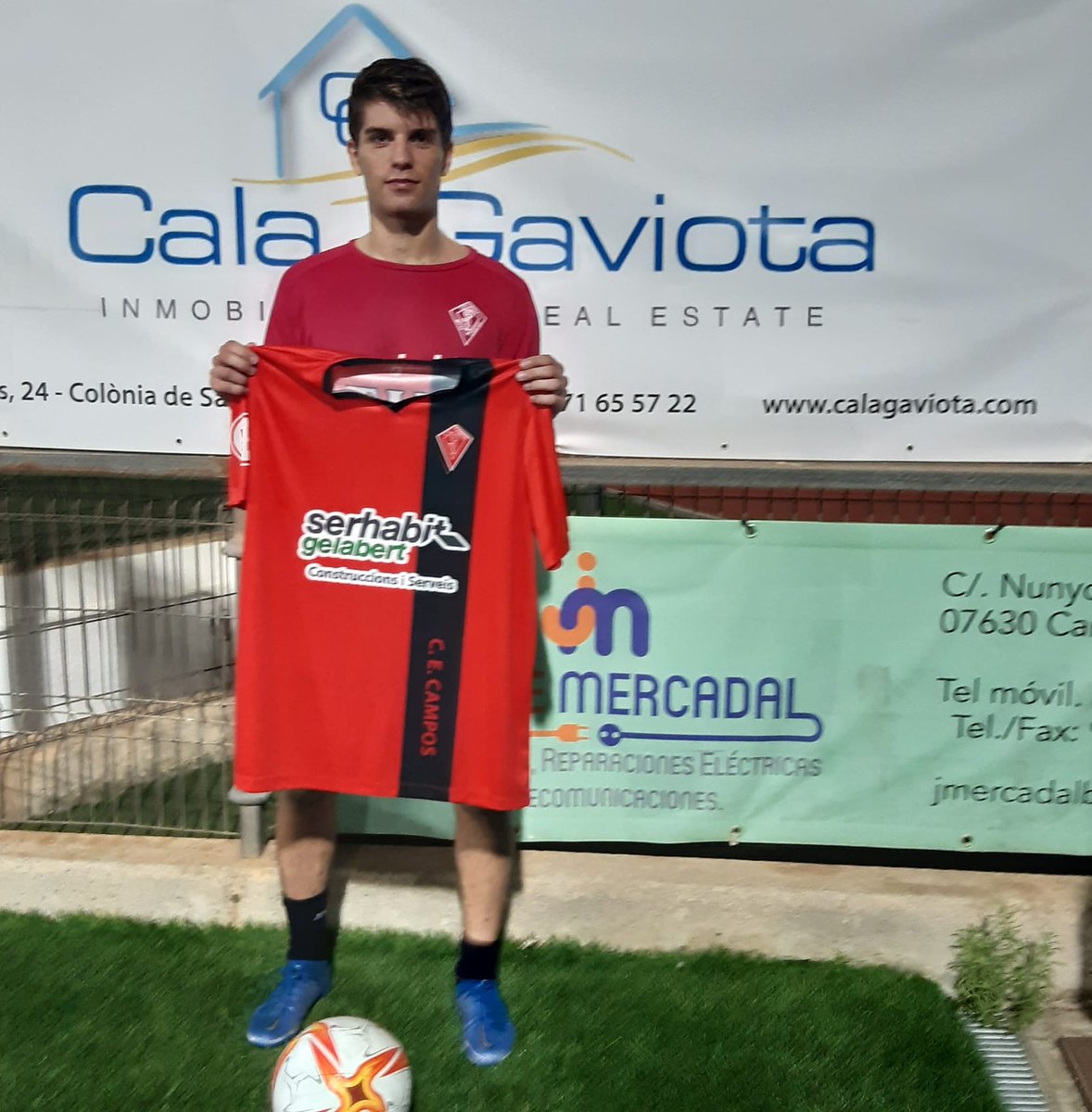 clubecampos's tweet photo. ‼️FITXATGE‼️

Jugador jove però amb gran trajectòria passant per equips com l'Atlètic Balears i el Llosetense, molt treballador al mig del camp. Ell és en David Oncala
Benvingut i molta sort!!!🖤❤️ https://t.co/0YTleUjkEA