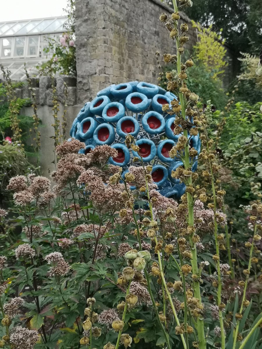 emilyobyrne1's tweet photo. It's that time of year again Sculpture in Context is on in the National Botanic Gardens, Glasnevin, Dublin. The 35th show for them, great pieces on display, @ceramicforms, @glasshammerstudios @connalocaoimhe https://t.co/tSql0ZIjtI