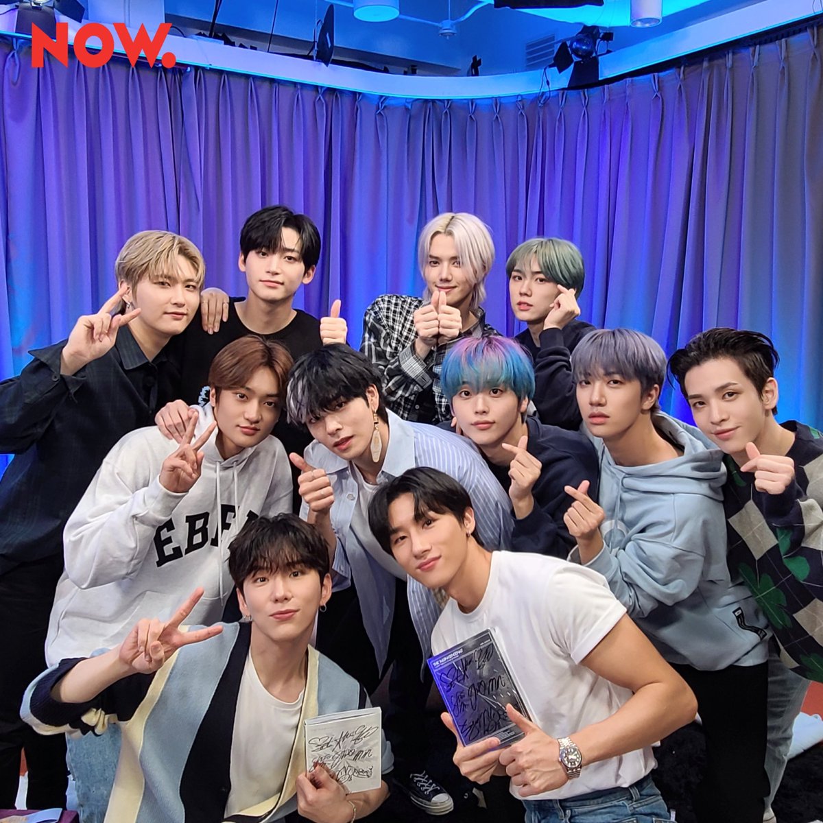 npop_zip's tweet photo. #심야아이돌 호스트 #몬스타엑스 #기현 #아이엠 의 회사동생들 #크래비티 전원 체크인 완료! 여러분도 어서 들어오세요🗝 재잘재잘이 무엇인가 물으신다면 바로 여기🙌🏻 이 분위기! 오늘 미담 좀 많이 푼다… #MONSTAX  #CRAVITY #NOW온에어 ▶️https://t.co/ELq4iUTlYm https://t.co/Ww8ko8Q0KG