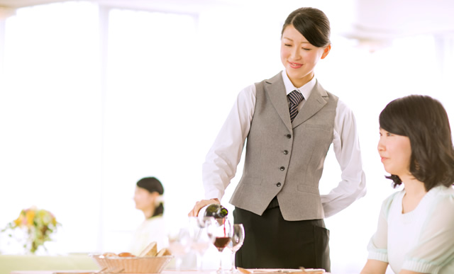 【募集】浜名湖レークサイドプラザ　料飲サービス

飲⾷店やレストランでの調理や製菓・製パンの経験がある⽅は、さらに腕を磨くチャンスです。
#レストランサービス  #正社員 #静岡県 #求人情報 
tugumi-wwd.com/portfolio/%e6%…