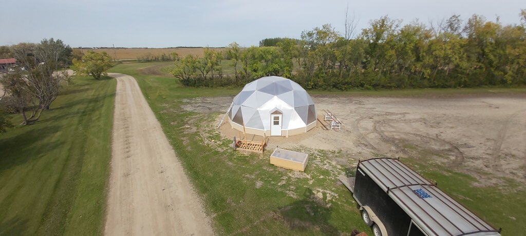 amandakornaga's tweet photo. Rose hip picking with OL 20, colour exploring with some K’s and watching the last panel get placed on the garden dome made for a great day at CPS. @NutrienLTD @mosaicincanada @_StaySharpe https://t.co/8I74kprz9O