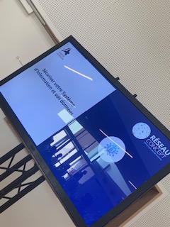 ReseauConcept's tweet photo. #sepanouirensemble #offre360 #innovation @ReseauConcept @Andre_Associes André le Groupe et l’ensemble de ses filiales étaient présents aux #UE21 du MEDEF. Un grand Merci à l’ensemble des équipes pour cette belle journée dédiée aux #Dirigeants et aux #Entreprises https://t.co/brcshBb2lE