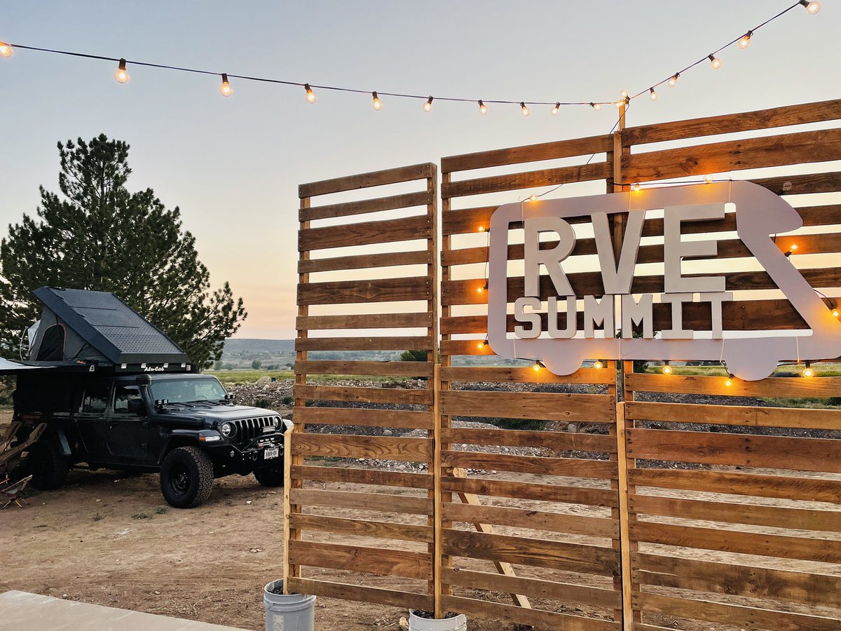 hourlesslife's tweet photo. 1/3 We are at the 5th annual RV Entrepreneur Summit this week! This event has brought many of our heroes & dear friends together in Montrose, CO.
#hourlesslife #rvesummit https://t.co/swMwPhKlJN