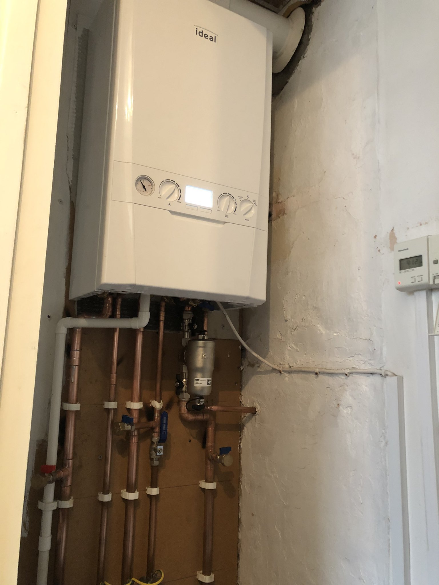 R G Plumbing on Twitter "Leaking old Ferroli out and a belting Ideal Logic MAX installed with a