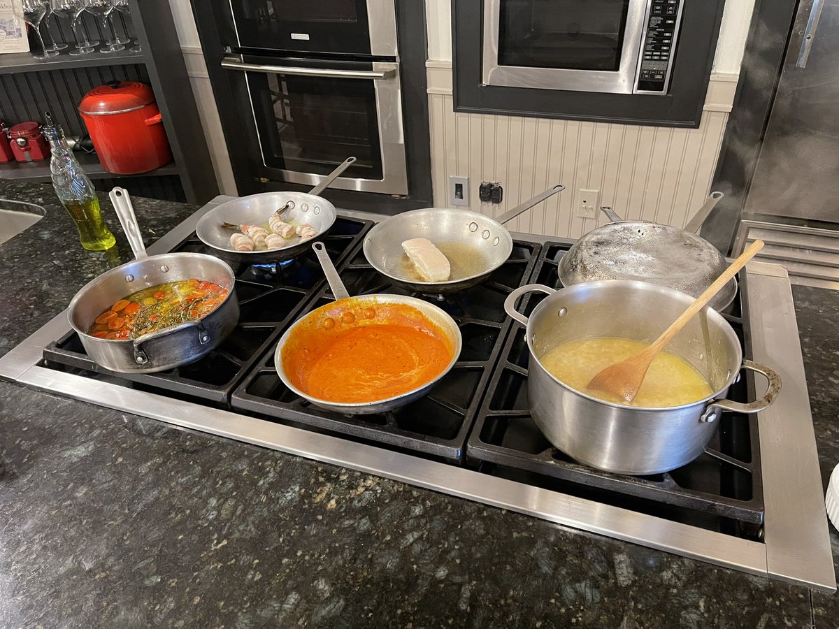 Pragano's tweet image. What’s cookin’?  It’s #FoodieFriday on @FOX61News - we’re on until 11am. #Cmon