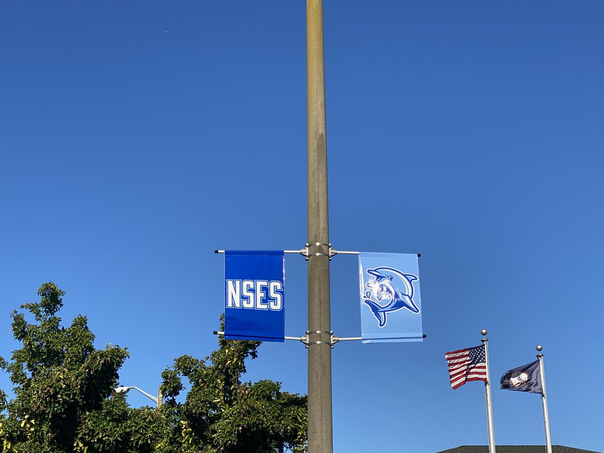 drjbg3's tweet photo. Two great things I noticed today when I was swimming with the Dolphins @NSESDolphins: 1) The new branding looks so good!!! 2) The parent drop off line is so efficient as they were done by 9:10 A.M. Great job Mrs. White and the NSES family!!! #BuildingTheBestSPS 🐬 https://t.co/jBGCbai025