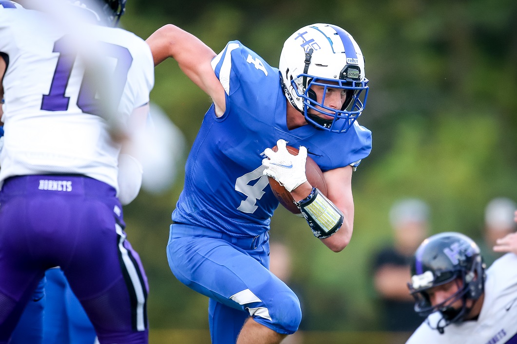 HillsboroBanner's tweet photo. H-CV FB preview: Homecoming matchup pits Burros against visiting Jags tonight in Hillsboro: https://t.co/Eaa2N7P8pW  @HCVBurros @KMAV @YourLiveEvent1 @GavinMitzel https://t.co/Fxr5l2JDQ1