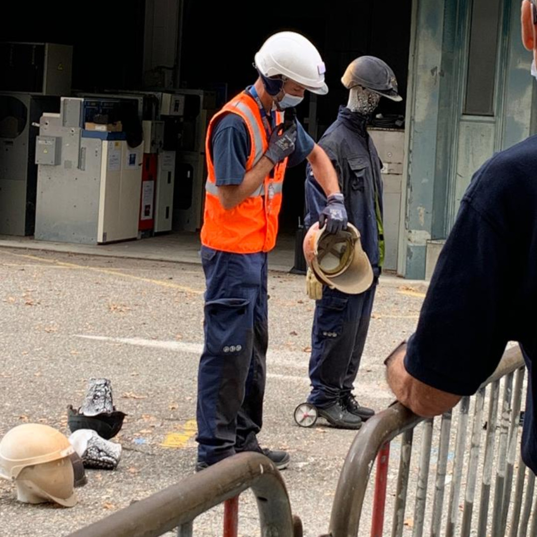 ArtsetMetiers_'s tweet photo. Merci @enedis pour la sensibilisation au risque électrique des alternants ingénieurs Environnement et Gestion des Risques de l'institut de Chambéry !  Cette approche sera au cœur de leurs préoccupations de futurs ingénieurs hygiène sécurité environnement 👷‍♂️ https://t.co/anVRYvY6gg