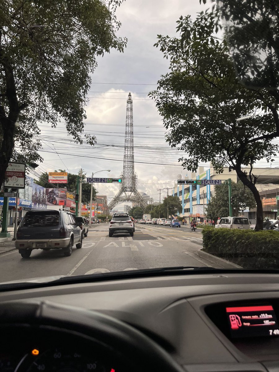 allanetp's tweet image. El envidioso dirá que no es parís 😅