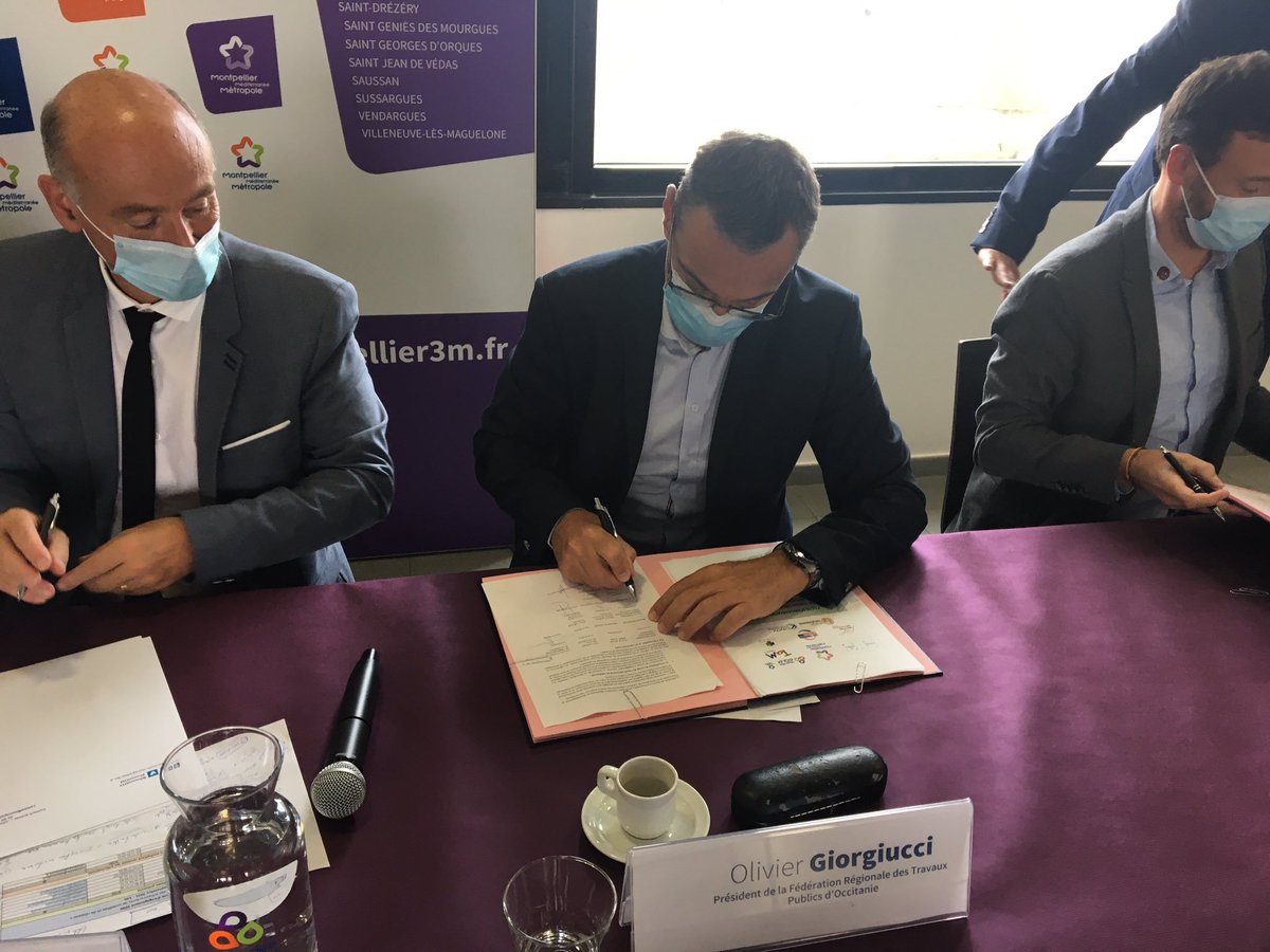 Signature du Pacte d'Engagement pour les Infrastructures de Mobilité et de Réseaux. Les entreprises de voirie et de travaux publics acteurs de la transition écologique avec <a href="/Montpellier3m/">Montpellier Métropole</a> <a href="/TaMVoyages/">tamvoyages</a> <a href="/RegiedeseauxM3M/">Régie des eaux 3M</a>
