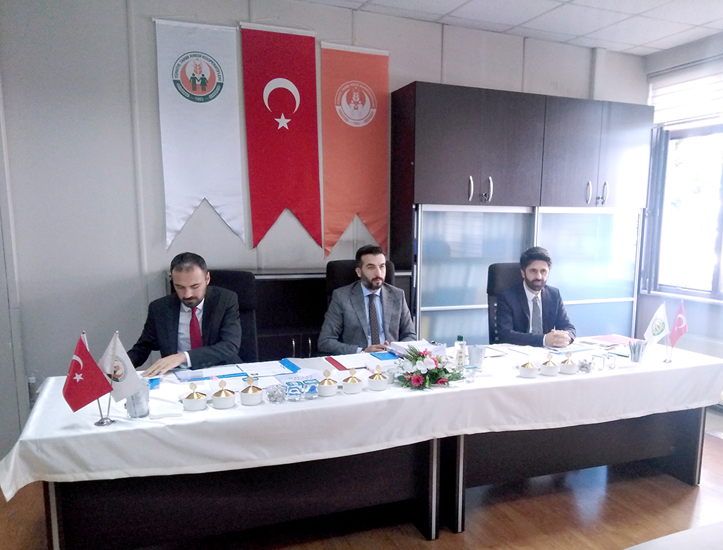 tarimkredi's tweet photo. Tarım Kredi Kooperatifleri Kayseri Bölge Birliğine bağlı kooperatiflerde istihdam edilecek kooperatif görevlisi ve ziraat mühendisi kadroları için mülakata katılmaya hak kazanan adayların mülakatları yapıldı.
https://t.co/jvxIjPFvFl https://t.co/y1WO3UUbuV