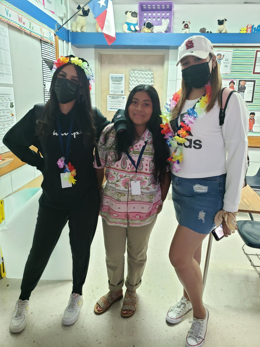 9th grade is representin' on Tacky Tourist Day!!! Don't they look adorable 😍 
<a href="/SamRayburn_HS/">Sam Rayburn High School</a>
