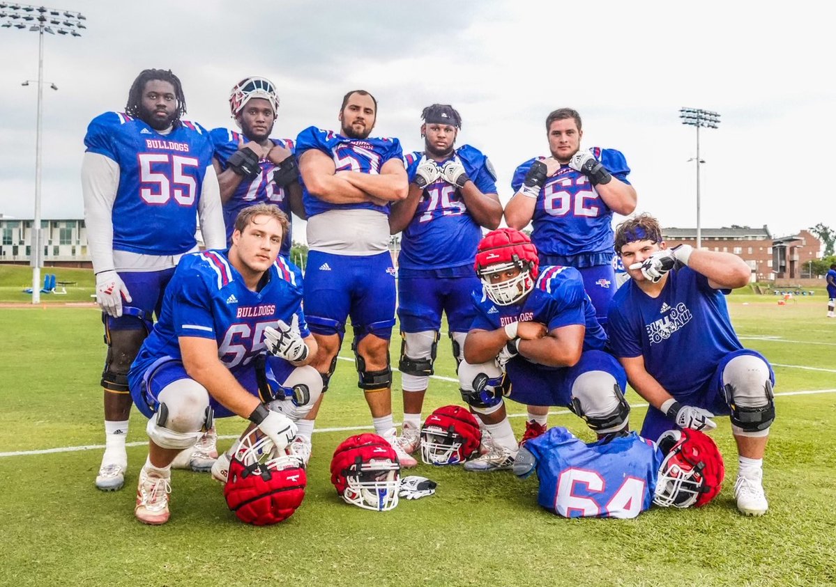 Coach Guge (@coach_guge) on Twitter photo Take a good look at some of my "sons"...a crew of misfits who've set their sights high...can't build a "room" without tough, smart, men of character...that's the DNA of the "beast!" #BIGDOGS #BOLA #TNT Take a good look at some of my "sons"...a crew of misfits who've set their sights high...can't build a "room" without tough, smart, men of character...that's the DNA of the "beast!" #BIGDOGS #BOLA #TNT