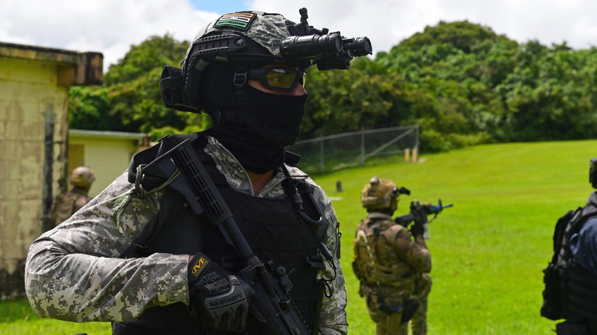 Defence_Squad_'s tweet image. &quot;The Few, The Fearless&quot; 🔥
.
#IndianNavy #MARCOS #MarineCommandos #SpecialForces