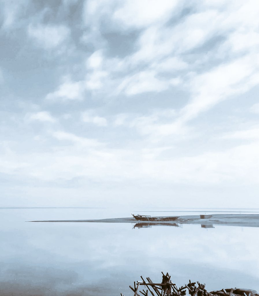 GautamBoruah_'s tweet photo. ���Majulian are witnessing the terrible communication of the district with others.Weare tired of fake promise.The journey through a ferry isnot safe at all!We need proper safety measures◆ #MajulianNeedABridge #NoBridgeNoVote
#MajuliFerryAccident
#SaveMajuliSaveAssam
#WeWantBridge https://t.co/rGxIjR4ECb