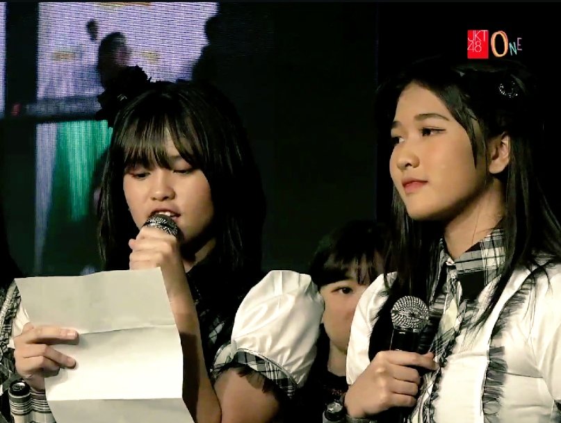 OhMyDedi's tweet photo. Makasih banyak @R_AdelJKT48
Tadinya mau terharu tapi jadi kocak kalo dibacain ini anak wkwk
Surat dari sahabat ka cioniel yg pertama banget @F_MiraJKT48
#AturanAntiCintaJKT48
#en19ma https://t.co/JQodrEZ3KK