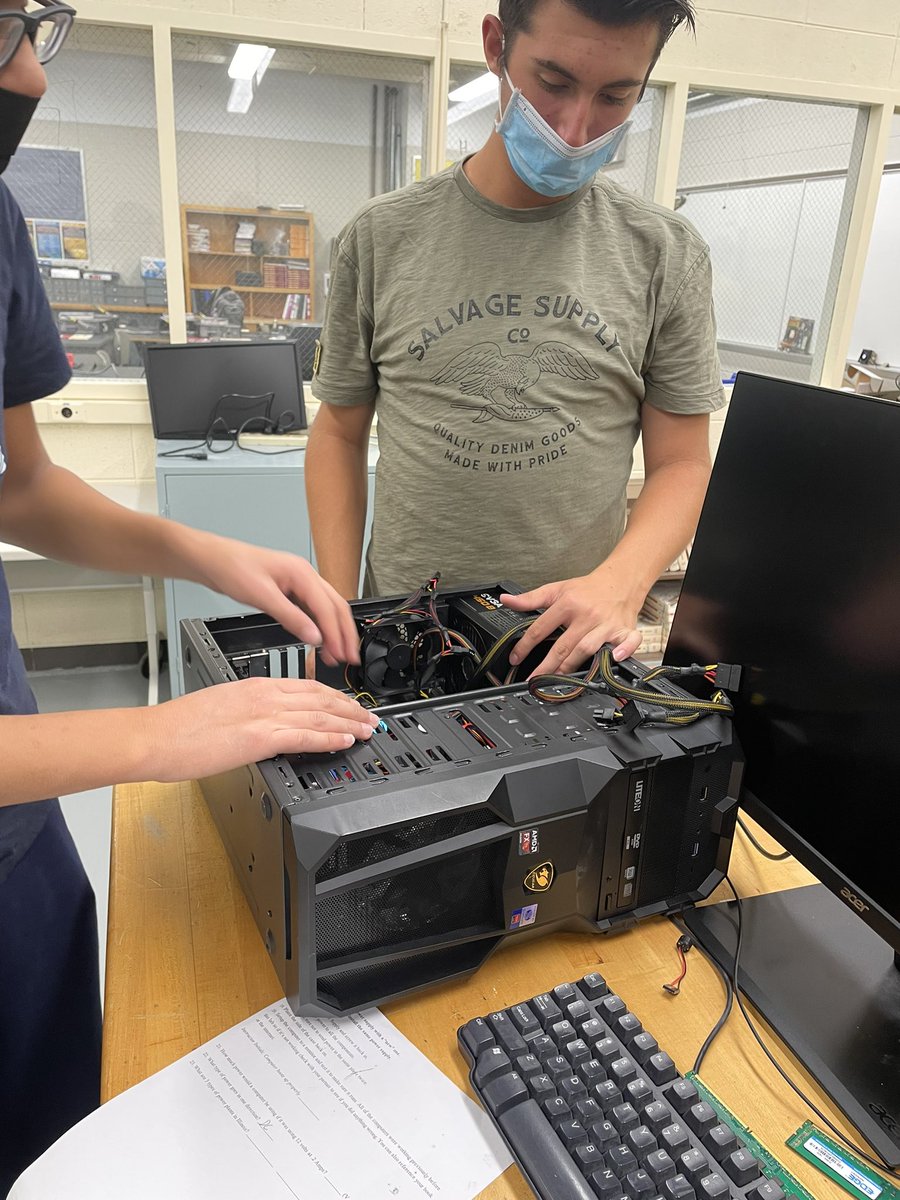 EcoColumns, woodworking, computer builds, and buoyancy labs…starting the day strong at VJA! <a href="/AbirOthman/">Dr. Abir Othman</a> <a href="/AndrewHS_d230/">Victor J. Andrew High School</a> <a href="/jameholt31/">Jame Holt</a>