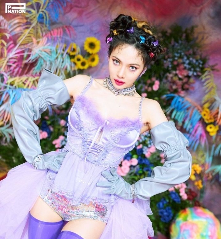 tweettbp's tweet photo. I get a lot of Hyuna vibes in these photos https://t.co/159Mt5bmXO