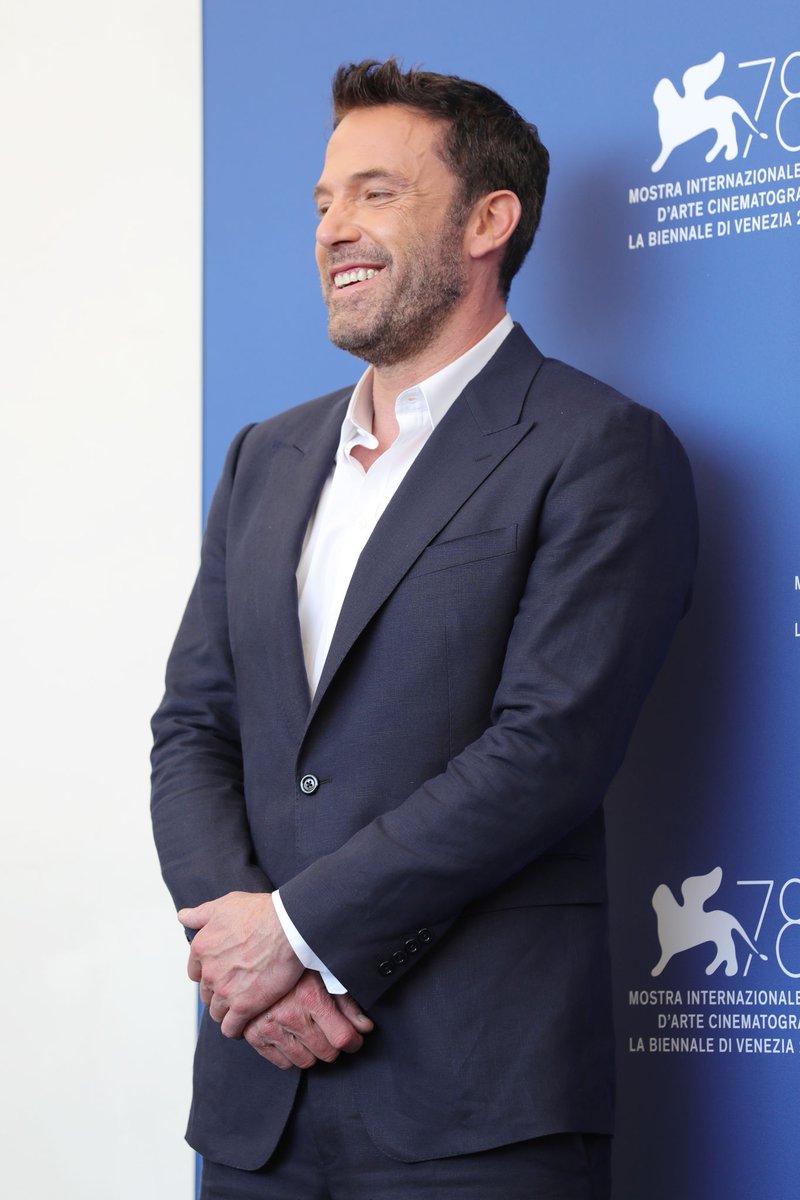 affleckaccess's tweet photo. 📸 Ben Affleck at 'The Last Duel' photocall at Venice Film Festival #BenAffleck #Venezia78 #TheLastDuel https://t.co/JHma6c5BIa