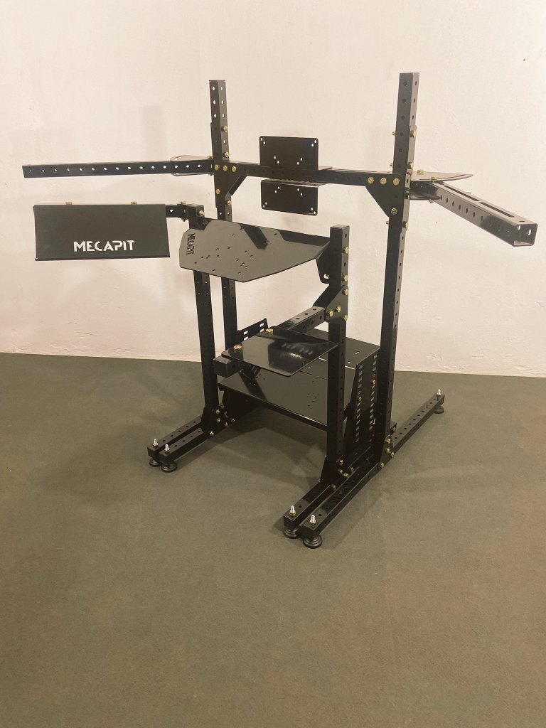 Triple screen +mecapit rig
                 VS
Triple screen+ wheel stand