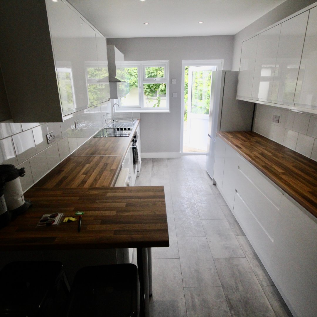 Today’s #renters have high standards, so that’s why we offer a full refurbishment free of charge as part of our Rent Guaranteed package. 👀

Here are some before &amp; afters from one of our #refurbishment projects.

More info👉🏼 tinyurl.com/9sb57kn4

#estateagent #southlondon