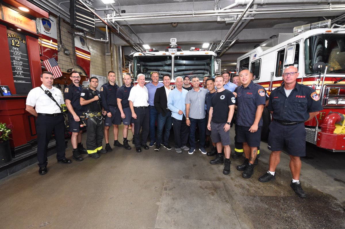 FDNY's tweet image. Thank you former New York Mets players John Franco, Al Leiter, Todd Zeile and former Mets manager Bobby Valentine for visiting FDNY #Engine3 #Ladder12 #Battalion7, continuing the tradition of visiting a firehouse around the anniversary of September 11. (Photo Credit: @Mets)