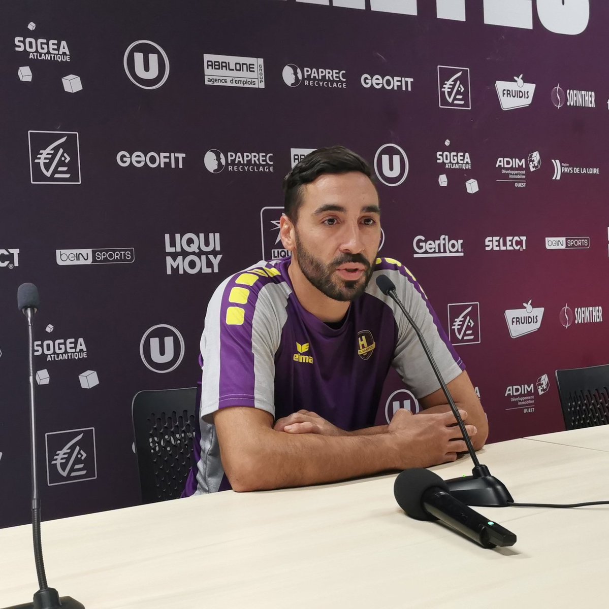 🎙️ 𝐕𝐚𝐥𝐞𝐫𝐨 𝐑𝐢𝐯𝐞𝐫𝐚:

"Je suis ravi d'être capitaine du <a href="/HBCNantes/">HBCNantes</a>. Je suis très confiant. À nous d'être costauds dès le début et réguliers sur toute la saison pour atteindre nos objectifs."

#CRMHBHBCN