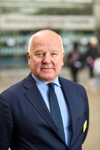 Guy's and St Thomas' has appointed Professor Ian Abbs as the substantive Chief Executive following a formal recruitment process.

Prof Abbs said: “I am extremely proud and honoured to have the opportunity to continue to lead this incredible organisation."  bit.ly/ChiefExecAppoi…