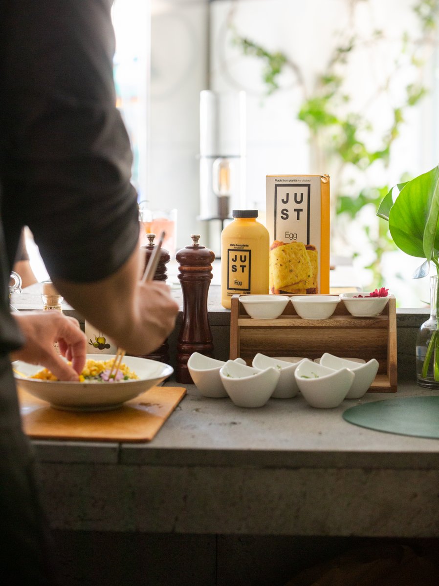 anoyes's tweet photo. .@justegg #PioneersClub was designed w/ health & safety as a top priority. Our team turned the challenges of social distancing into a personalized, foliage-filled experience where the entire venue consists of a single table & a maximum of 2 guests #JUSTEgg #MakeItJust #Korea 🇰🇷 https://t.co/5Nrzec6Q1Y