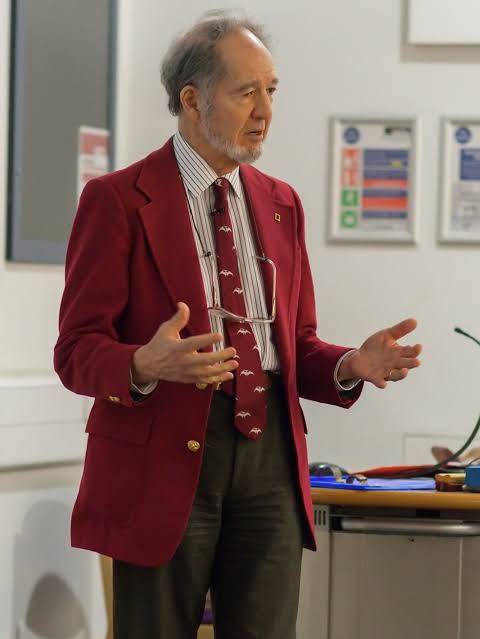 Happy birthday, Jared Diamond! Thanks for your works. It\s been an honour to read your books. 
