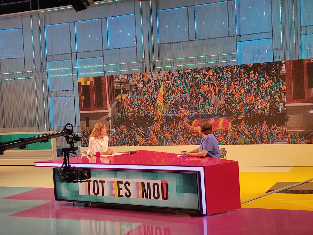 ⬛️⬜️🔴 <a href="/epaluzie/">Elisenda Paluzie</a>, al <a href="/totesmoutv3/">Tot es mou TV3</a> 👉Estem animats de saber que demà serem molts, que ens tornarem a trobar als carrers en una demostració de persistència en aquesta lluita democràtica per la #independència del nostre país, en què l'11-S sempre és molt important. #LluitemiGuanyem