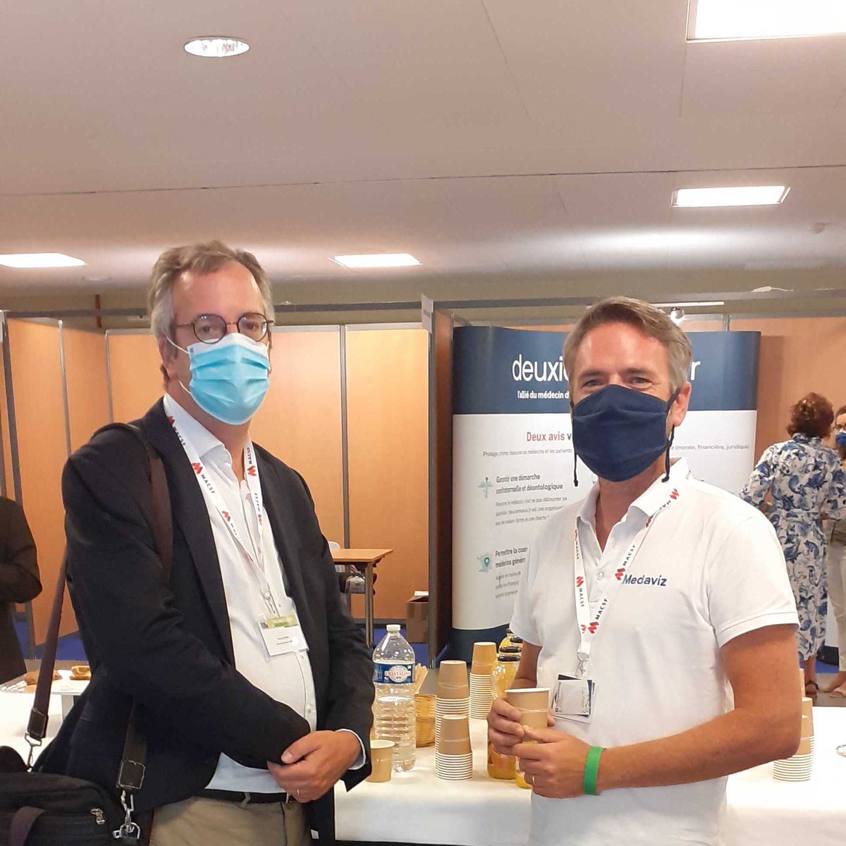 🔝 Rencontre au sommet lors de la 27ème université d'été de la <a href="/CSMF_officiel/">CSMF_officiel</a> à #Antibes, entre <a href="/DulacMathieu/">Mathieu Dulac</a> #Medaviz et Thomas Fatôme, DG @ameli_actu !
#hcsmeufr #esanté #télémédecine