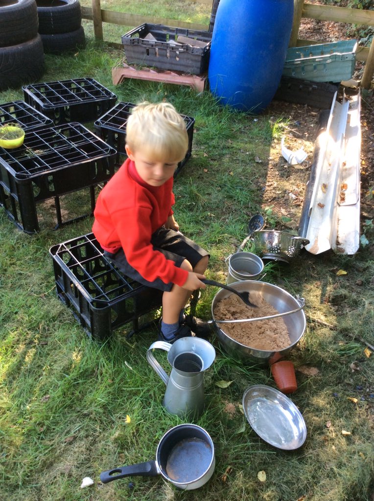 Little Acorns tweet media