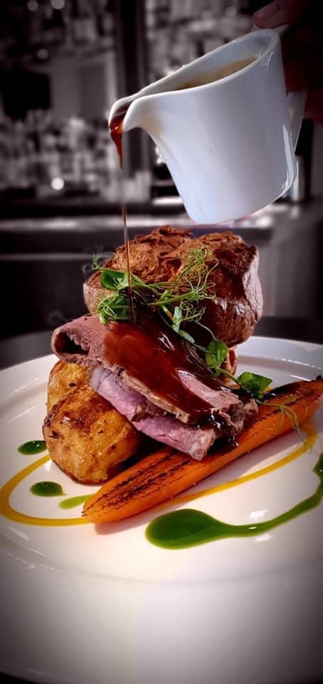 SUNDAY LUNCH 🍽

Why not book a table for Sunday lunch and try our delicious 35 Day Dry Aged Welsh Sirloin of Beef, Yorkshire Pudding, Traditional Gravy... 

View menu >> bit.ly/GH-SundayLunch…