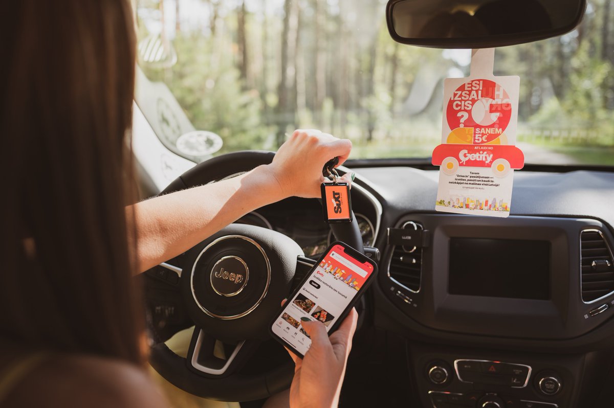 Brauci un baudi! Braucienu un garšīgu ēdienu 🤩
Getify dāvina 5 Eur atlaidi "Drive In" pasūtījumam! 
Izvēlies, pasūti un saņem! Vienkārši, vai ne? 

Kuponu atradīsi #SIXT nomas automašīnā 😎 
Akcija spēkā līdz 10.10.2021. 

#Getify #GetifyKupons #SIXT #AutoNoma #Jeep #JeepCompass