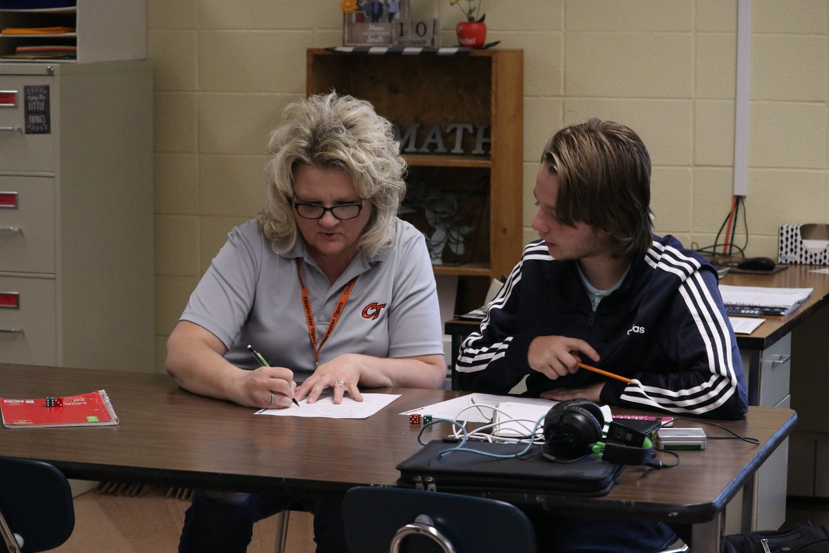 CHSTigerLibrary's tweet image. Students in Mrs. Roach&apos;s Algebra 1 class participated in a math lab today.  They are working on functions and collecting data.