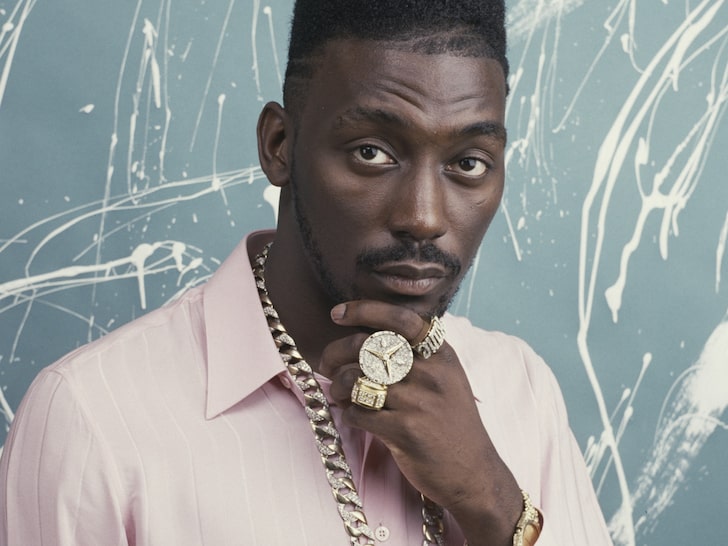 Happy birthday to the one and only Big Daddy Kane  Is he in your Top 5 favourite MCs list..?? 