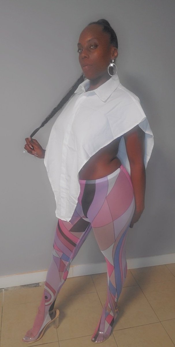 FancyTrend610's tweet photo. The turn out was better then I expected see y'all next Tuesday 💋🥰

Keep applying pressure, what ain't solid will fold 🤞🏾

#shoplocal #shopsmallbusiness #shopboutiques #blackownedbusiness #shopping  #shoponline #womensfashion https://t.co/zII61GuXu6