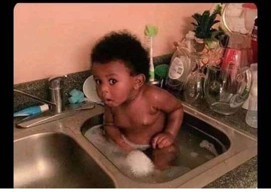 PropertyStollen's tweet photo. @nonjabulothejoy Awkhiph' isandla lapho...🤷🏾‍♂️🙄 https://t.co/LpAdCtT645