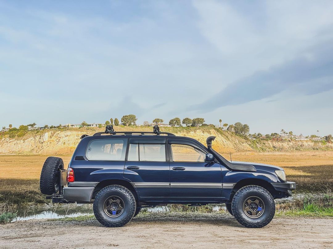 CruiserGear's tweet photo. For your viewing pleasure
📸 @rosport.adventure
#100series #cruisergear #ランクル100 #landcruiser #トヨタ #100serieslandcruiser #100sinthehills #100series #uzj100 #lx470 #lexuslandcruiser #lrd #2uzfe #1fzfe #1hz #1hdt #1hdtfte #hzj105 #fzj105 #hdj100 #v8cruiser #builttolast https://t.co/l8OTBOAB2F