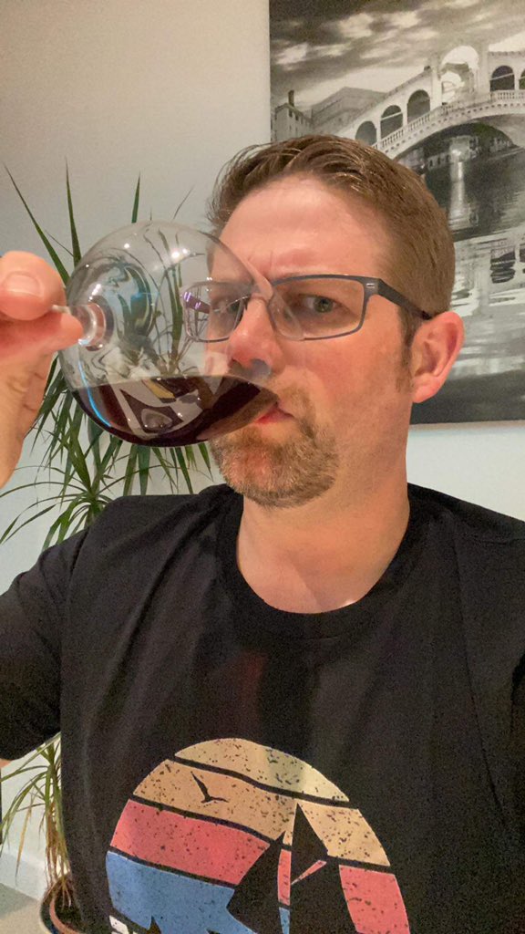 Steve Wilf Moore tweet media