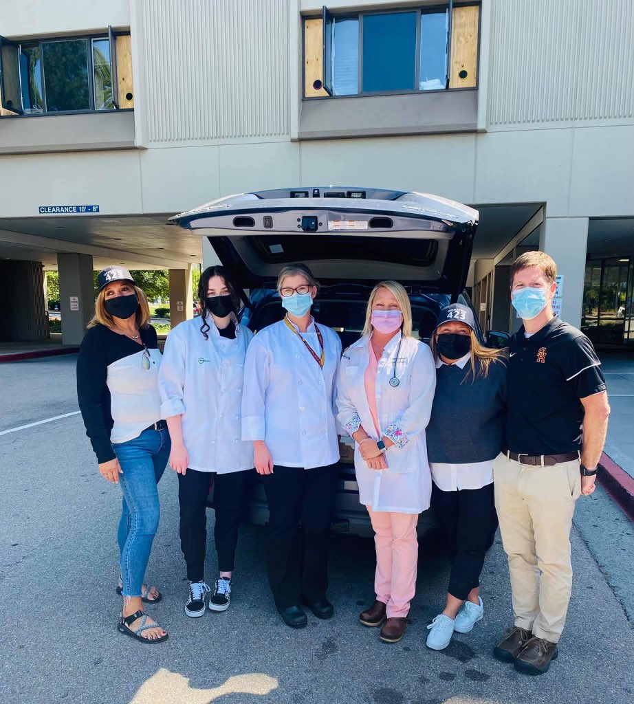 Julia Decker tweet media