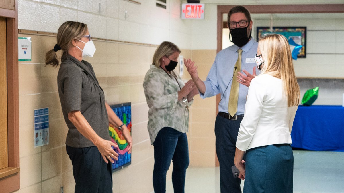bps271's tweet photo. The first week of school is off to a smooth start! Superintendent Melbye and Asst. Superintendent Mitchler had "Super" first days visiting schools to welcome students and staff. #BPSfirstday https://t.co/TlMDDi6Ywx