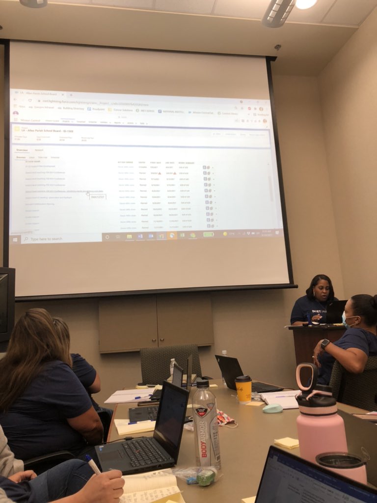 amyygayle's tweet photo. Great day of digging in with @NIETteach Louisiana Team. #LouisianaProud #wegotcake https://t.co/AP9sfRxqDW