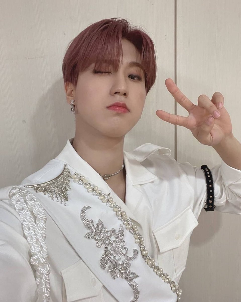 i2honnluv's tweet photo. sabían que Han Jisung best rapper? Han te amo te amo te amo sos el mejor te amo tanto sos tan lindo te amo mucho basta 
#hanjisungbestrapper
#hanjisungradiant
#hanjisungbestboy
#hanjisungrainbow https://t.co/Ko5HCHd7Vr