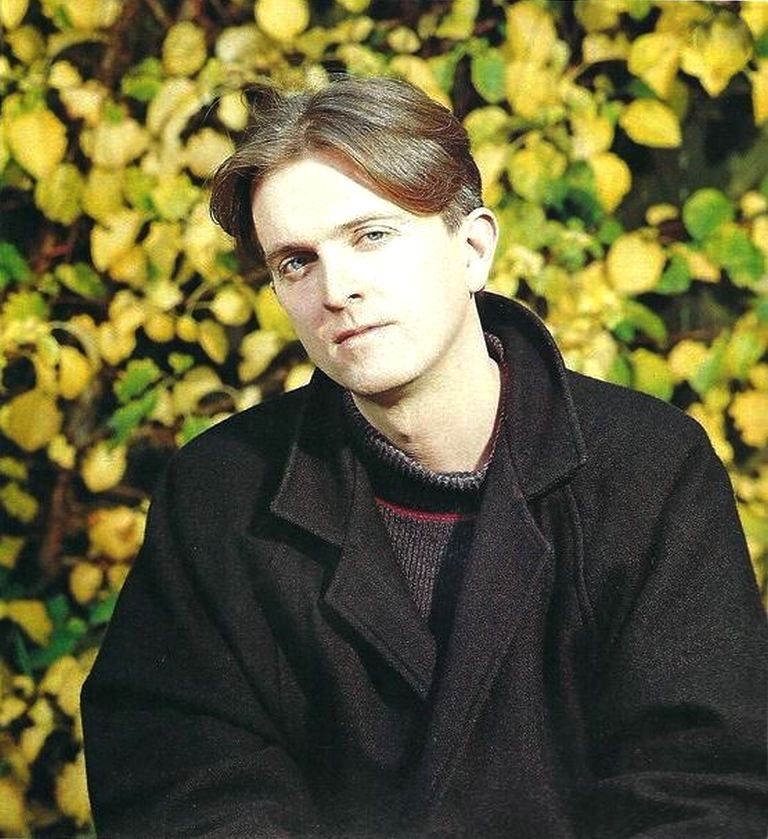 AnneGroucott's tweet photo. @kevtan1066  Paddy McAloon… then and now!! https://t.co/jJ3cwtNDL4
