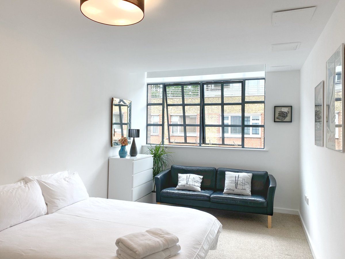 HuemanHome's tweet photo. Friday vibes
Stay in bed a little longer.

See more of this sun-filled space at our website: https://t.co/gc7uG0vh33

#huemanhome #shortlet #shortlethomes #shortletaprtment #luxuryhomes #luxurylifestyle #realestateagent #propertymanagement https://t.co/D2hVJt5t63