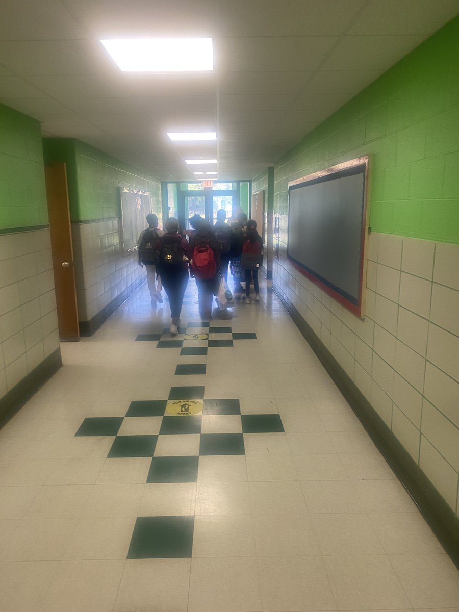 HTechcenter's tweet photo. #HempsteadHeroes are back! And what a day it was. Onward and upward to a great year of learning #firstdayofschool #BacktoSchool2021 #eastramapocsd https://t.co/seryClfWez