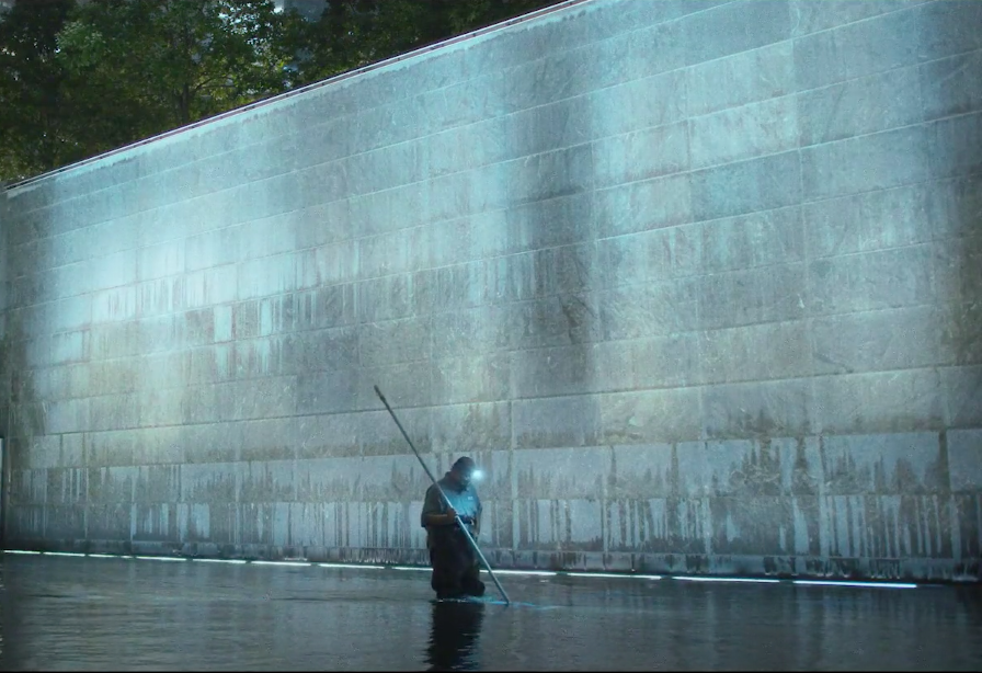 DowntownNYC's tweet photo. Video: Meet The Man Who Works Every Night To Keep The @Sept11Memorial Pools Spotless https://t.co/ncDmxOhVHT https://t.co/eOsz2fCEbU